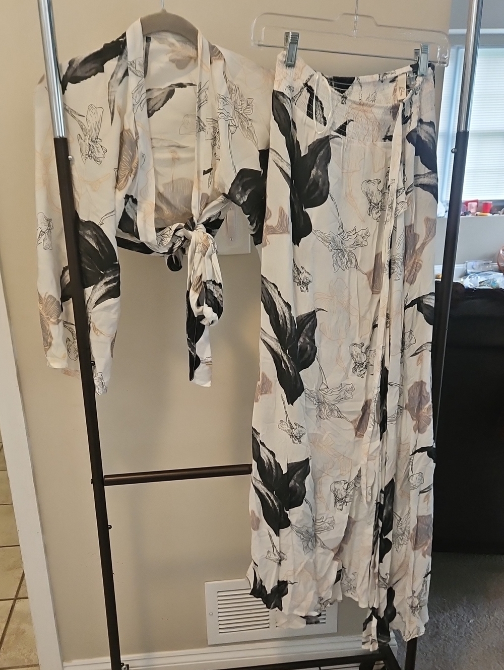 Elan Cream Floral Tie-Front Top with Wide-Leg Pants